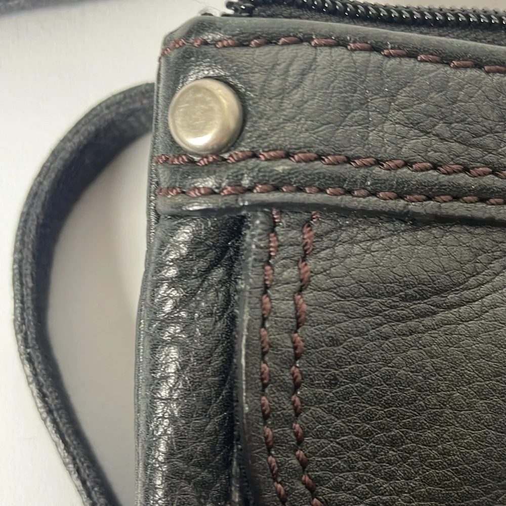 Fossil Leather Crossbody Black Leather Bag - lg front pocket -inside zip pocket